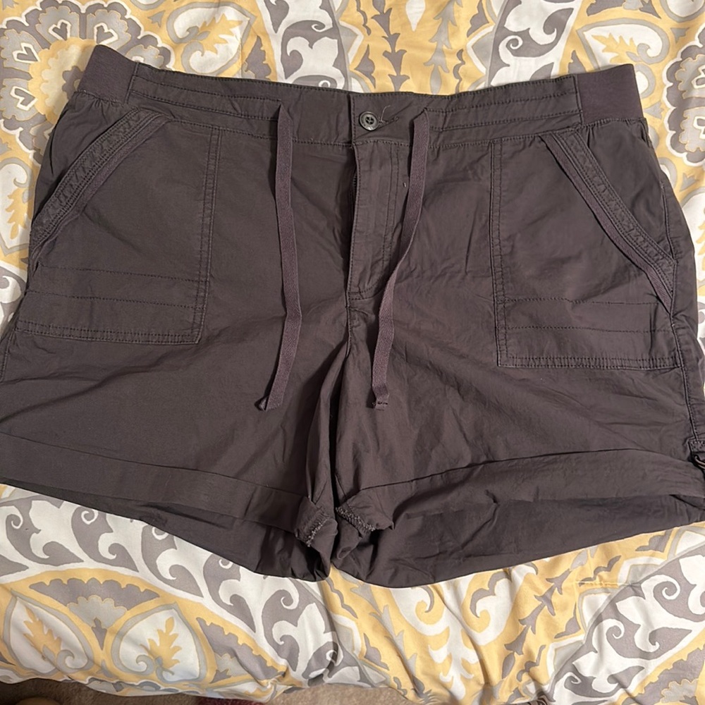 Maurice’s charcoal shorts, 18W